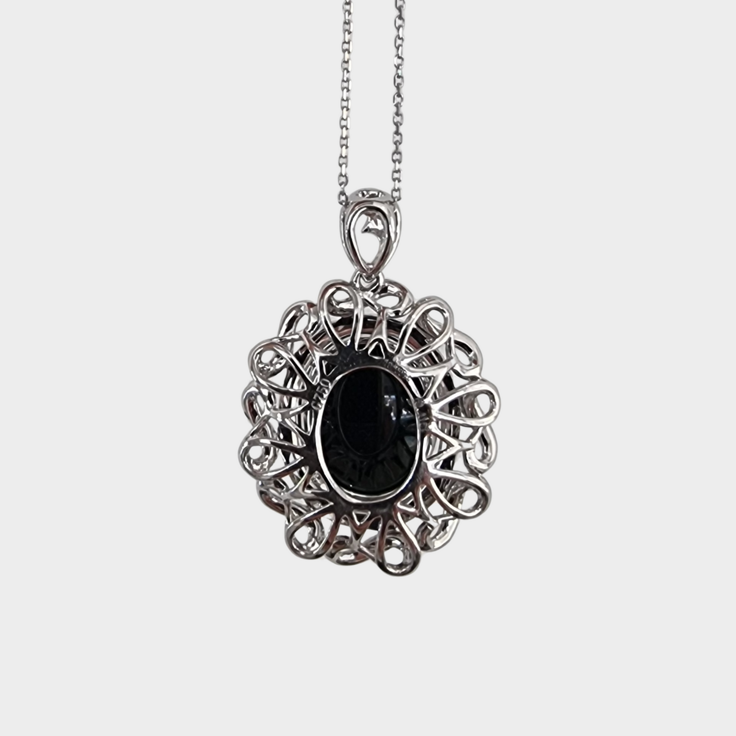 Omphacite Jadeite Jade Pendant in White Gold with Diamonds