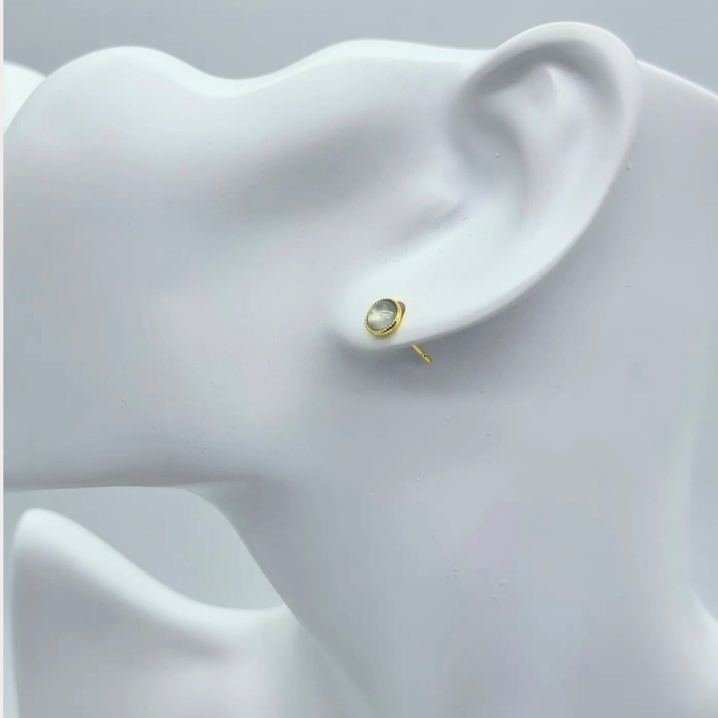 Icy Jadeite Jade Stud Earrings in Yellow Gold