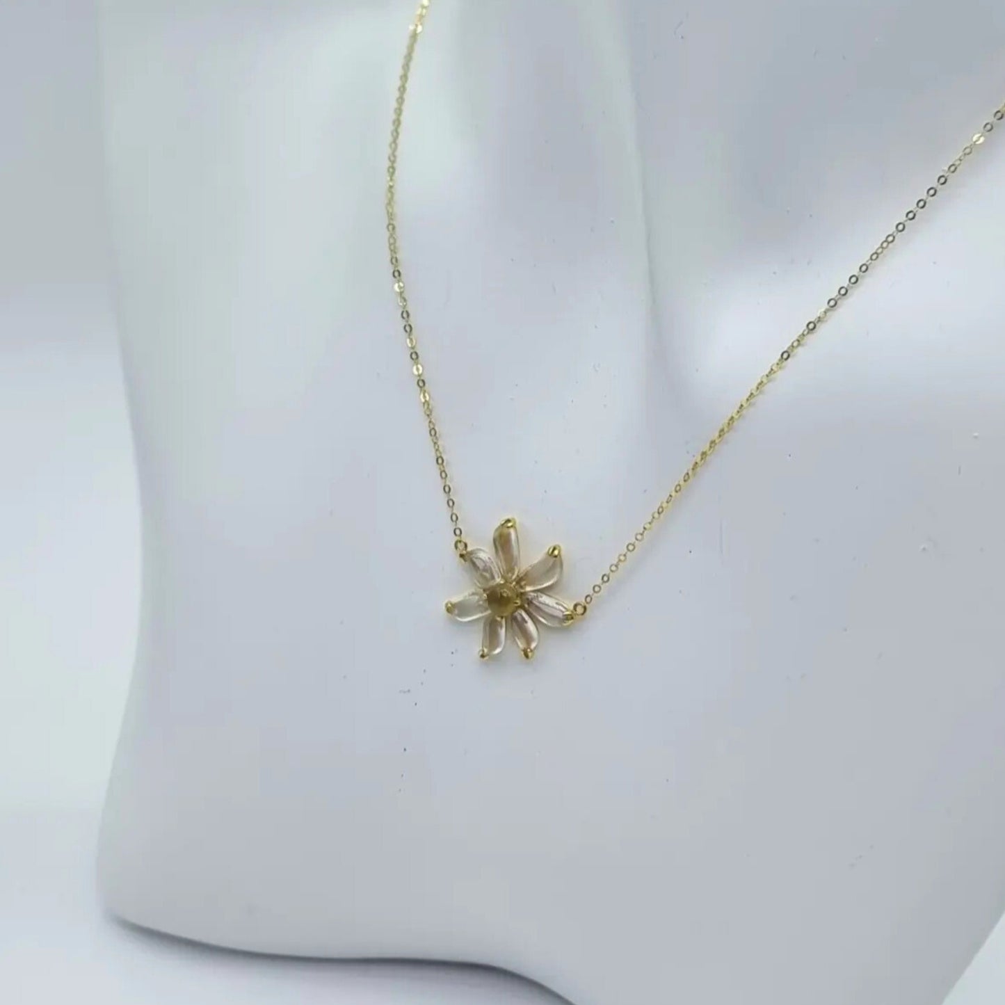 Jadeite Jade "Daisy Flower" Necklace in Yellow Gold