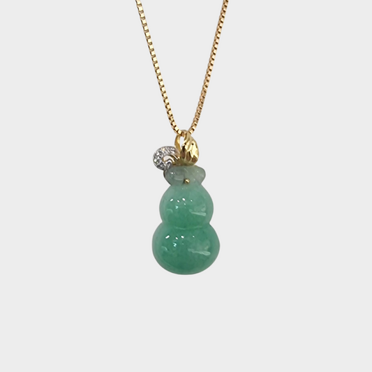 Jadeite Jade "Hulu" Pendant in Yellow Gold with Diamonds